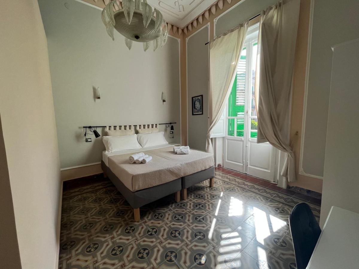 Epoque Bed And Breakfast Mesyna Zewnętrze zdjęcie
