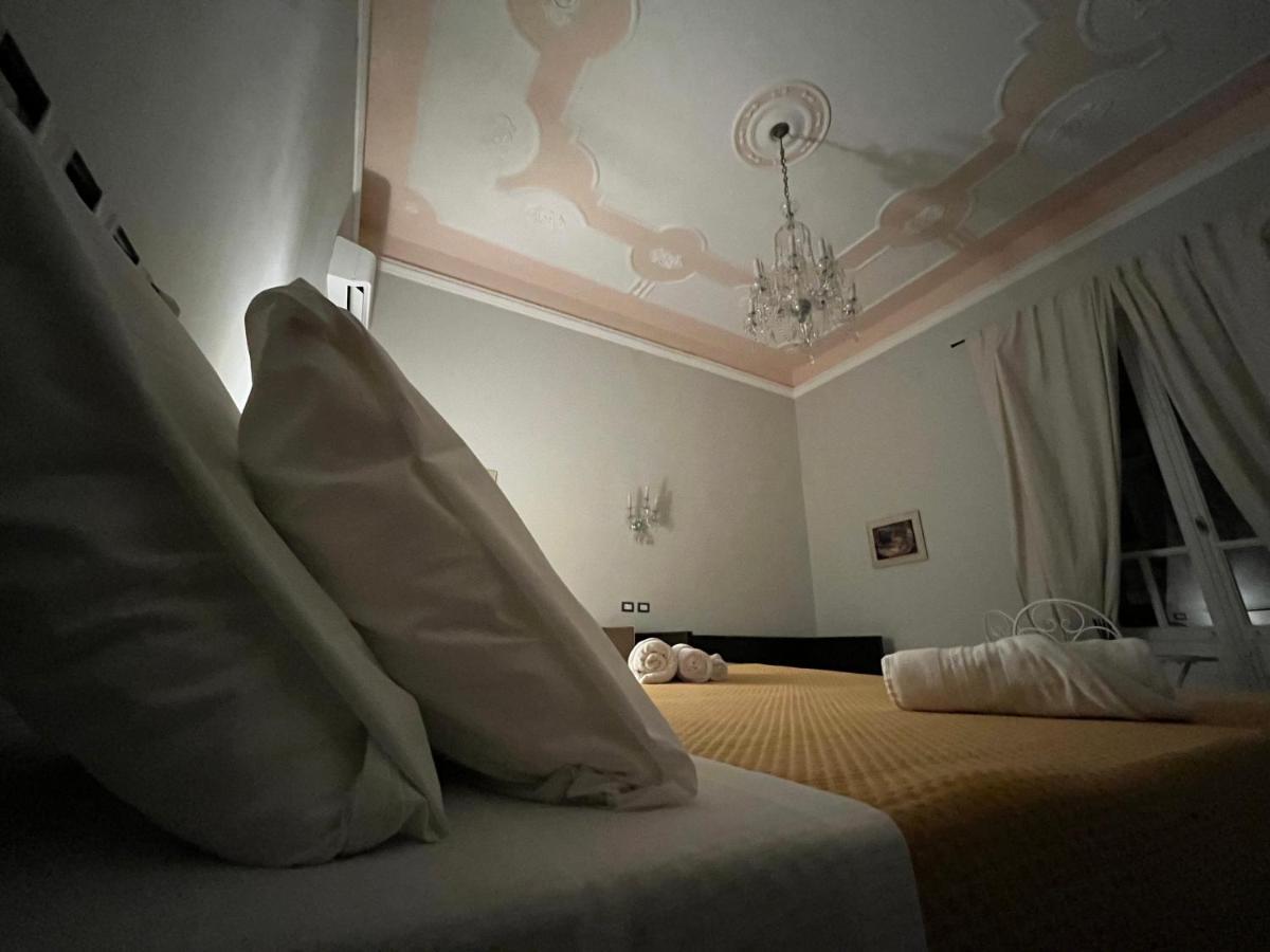 Epoque Bed And Breakfast Mesyna Zewnętrze zdjęcie